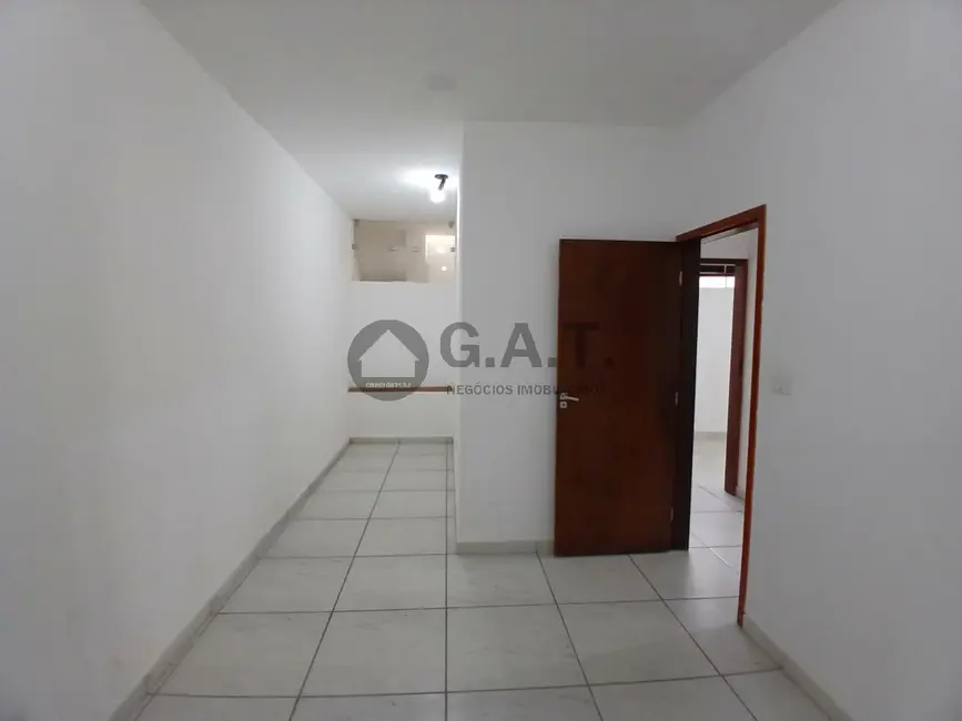 Casa com 2 quartos para alugar, 85m2 em Jardim Germiniani, Sorocaba - SP - imagem 8 Foto 8 de Casa com 2 quartos para alugar, 85m2 em Jardim Germiniani, Sorocaba - SP