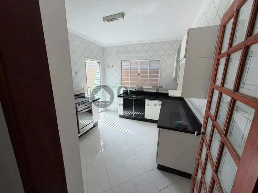 Foto 5 de Casa de Condomínio com 3 quartos para alugar, 137m2 em Jardim Vila Inglesa, Sorocaba - SP