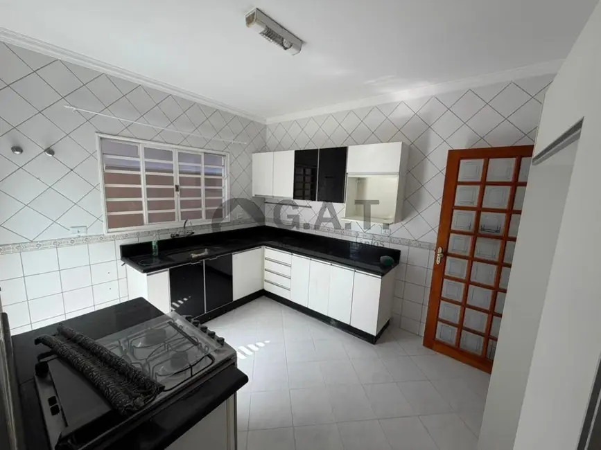 Foto 4 de Casa de Condomínio com 3 quartos para alugar, 137m2 em Jardim Vila Inglesa, Sorocaba - SP