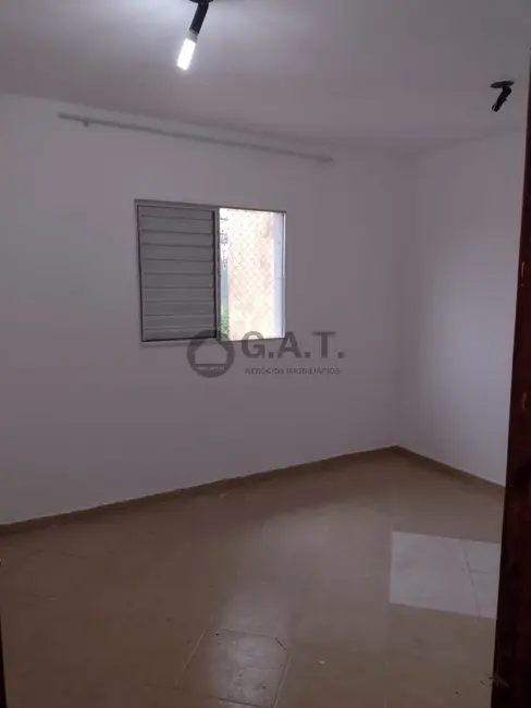Casa com 2 quartos para alugar, 90m2 em Jardim Wanel Ville V, Sorocaba - SP - imagem 8 Foto 8 de Casa com 2 quartos para alugar, 90m2 em Jardim Wanel Ville V, Sorocaba - SP