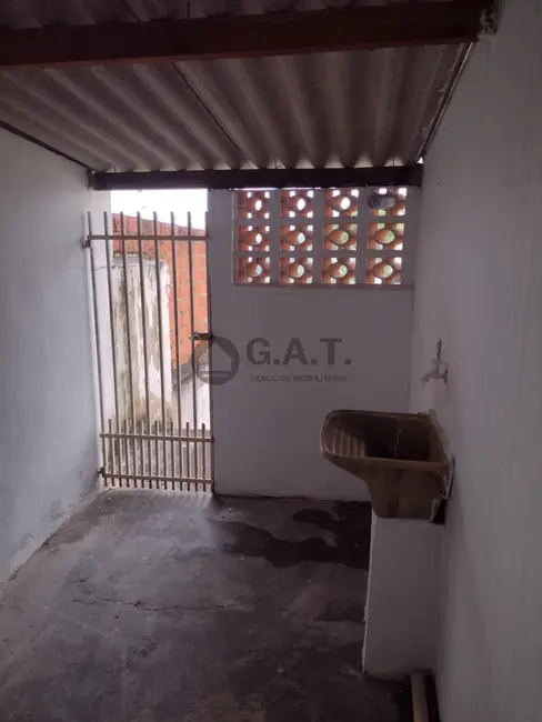 Casa com 2 quartos para alugar, 90m2 em Jardim Wanel Ville V, Sorocaba - SP - imagem 2 Foto 2 de Casa com 2 quartos para alugar, 90m2 em Jardim Wanel Ville V, Sorocaba - SP