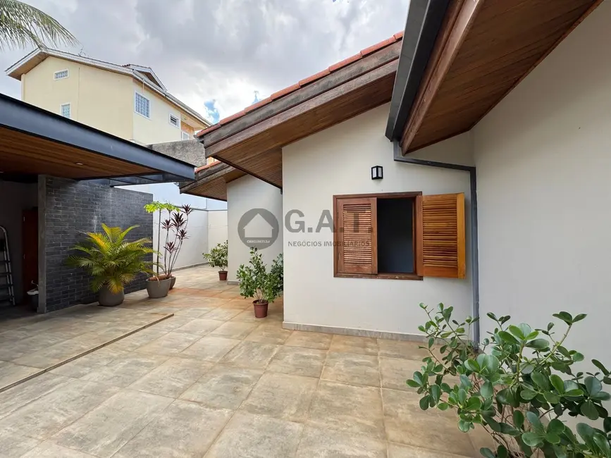 Foto 2 de Casa de Condomínio com 3 quartos para alugar, 250m2 em Granja Olga I, Sorocaba - SP