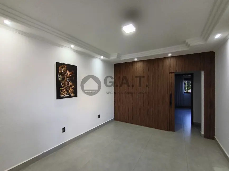 Casa com 4 quartos para alugar, 250m2 em Jardim Simus, Sorocaba - SP - imagem 6 Foto 6 de Casa com 4 quartos para alugar, 250m2 em Jardim Simus, Sorocaba - SP