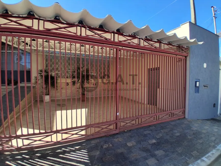 Casa com 3 quartos para alugar, 250m2 em Jardim Santa Rosália, Sorocaba - SP - imagem 4 Foto 4 de Casa com 3 quartos para alugar, 250m2 em Jardim Santa Rosália, Sorocaba - SP