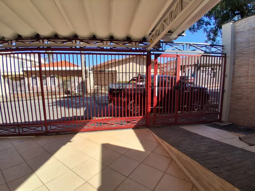 Casa com 3 quartos para alugar, 250m2 em Jardim Santa Rosália, Sorocaba - SP - imagem 7 Foto 7 de Casa com 3 quartos para alugar, 250m2 em Jardim Santa Rosália, Sorocaba - SP