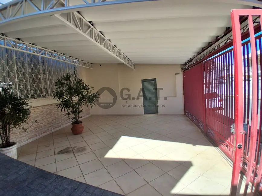 Casa com 3 quartos para alugar, 250m2 em Jardim Santa Rosália, Sorocaba - SP - imagem 5 Foto 5 de Casa com 3 quartos para alugar, 250m2 em Jardim Santa Rosália, Sorocaba - SP