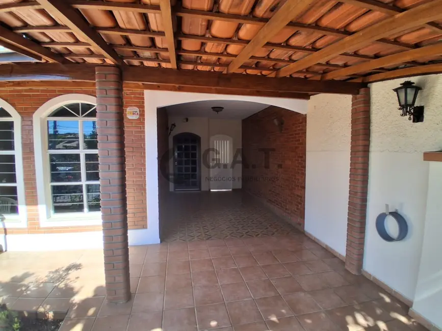 Foto 1 de Casa com 4 quartos à venda, 150m2 em Jardim Santa Rosália, Sorocaba - SP