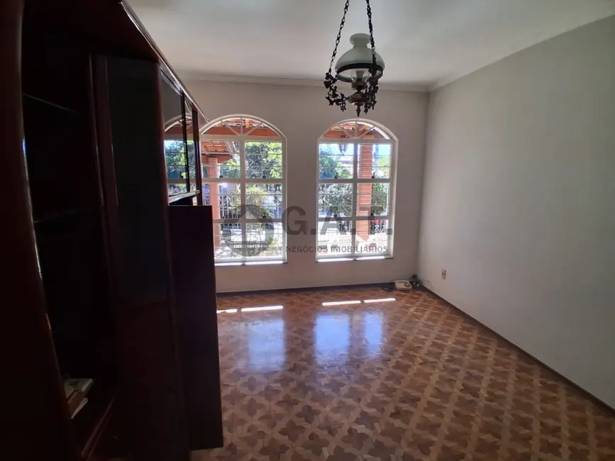 Casa com 4 quartos para alugar, 150m2 em Jardim Santa Rosália, Sorocaba - SP - imagem 3 Foto 3 de Casa com 4 quartos para alugar, 150m2 em Jardim Santa Rosália, Sorocaba - SP