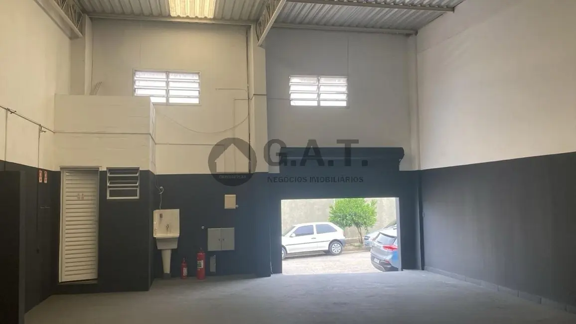 Foto 1 de Armazém / Galpão para alugar, 110m2 em Jardim Bertanha, Sorocaba - SP