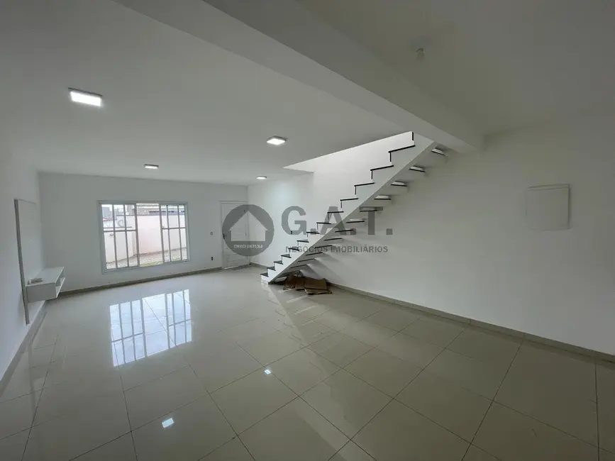 Foto 3 de Casa de Condomínio com 3 quartos para alugar, 135m2 em Jardim Emília, Sorocaba - SP