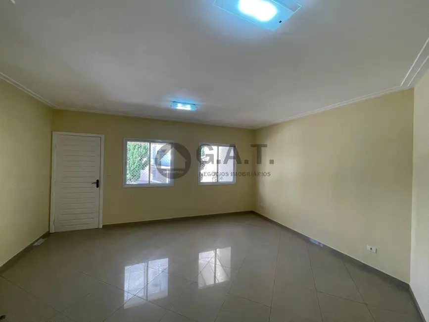 Foto 6 de Casa de Condomínio com 3 quartos para alugar, 109m2 em Jardim Santa Rosália, Sorocaba - SP