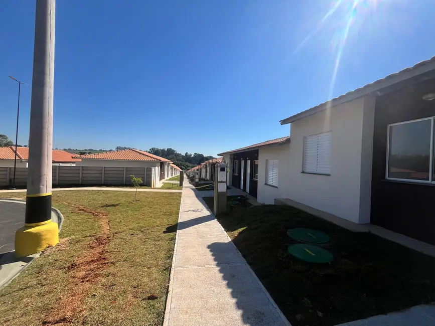 Foto 2 de Casa de Condomínio com 2 quartos para alugar, 54m2 em Vila Bom Jesus, Sorocaba - SP