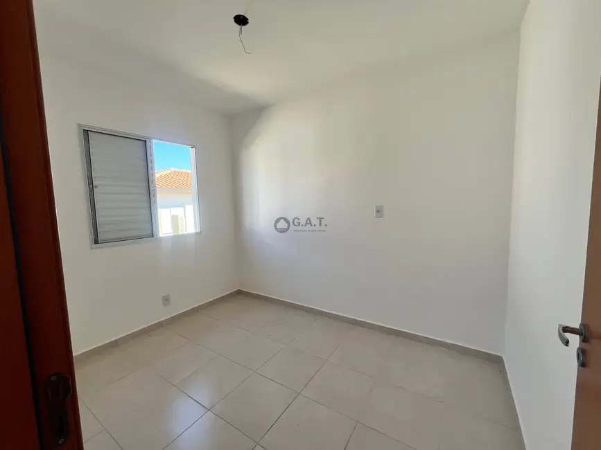 Foto 7 de Casa de Condomínio com 2 quartos para alugar, 54m2 em Vila Bom Jesus, Sorocaba - SP