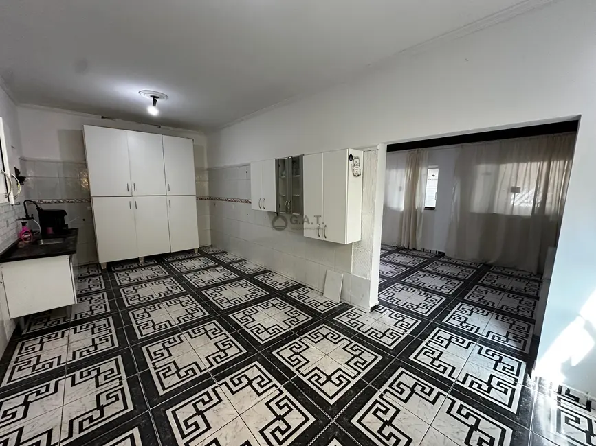 Casa com 4 quartos para alugar, 240m2 em Jardim Betânia, Sorocaba - SP - imagem 8 Foto 8 de Casa com 4 quartos para alugar, 240m2 em Jardim Betânia, Sorocaba - SP
