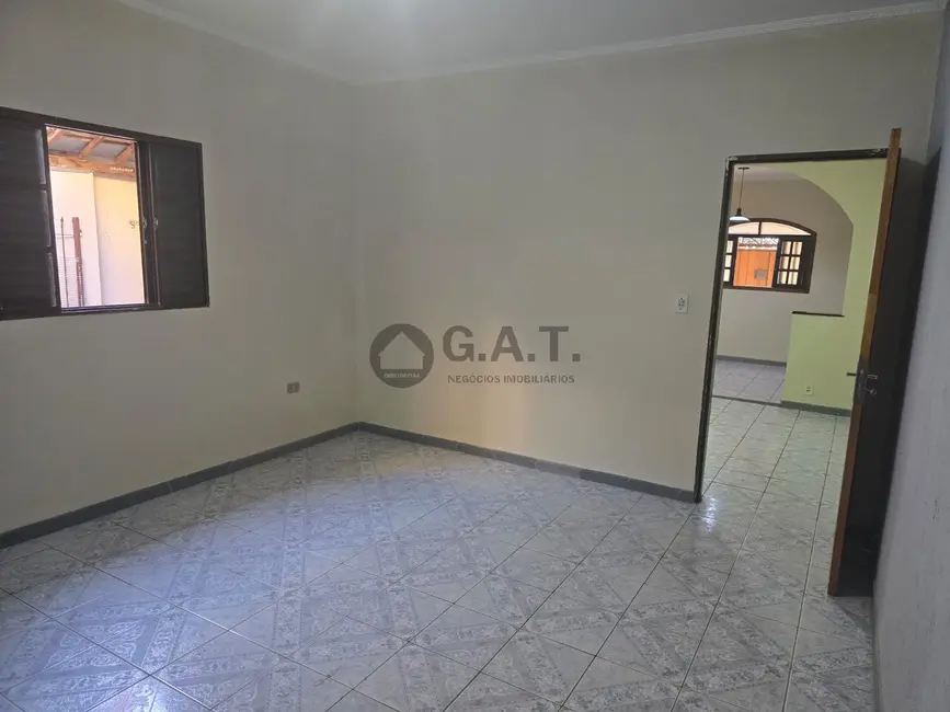 Foto 5 de Casa com 2 quartos para alugar, 140m2 em Wanel Ville, Sorocaba - SP