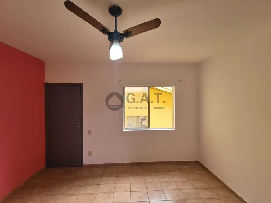 Foto 1 de Apartamento com 2 quartos para alugar, 43m2 em Jardim Guadalajara, Sorocaba - SP