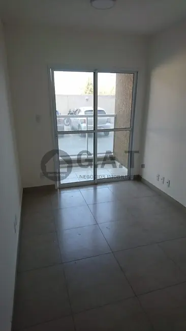 Foto 3 de Apartamento com 1 quarto para alugar, 44m2 em Chácaras Reunidas São Jorge, Sorocaba - SP