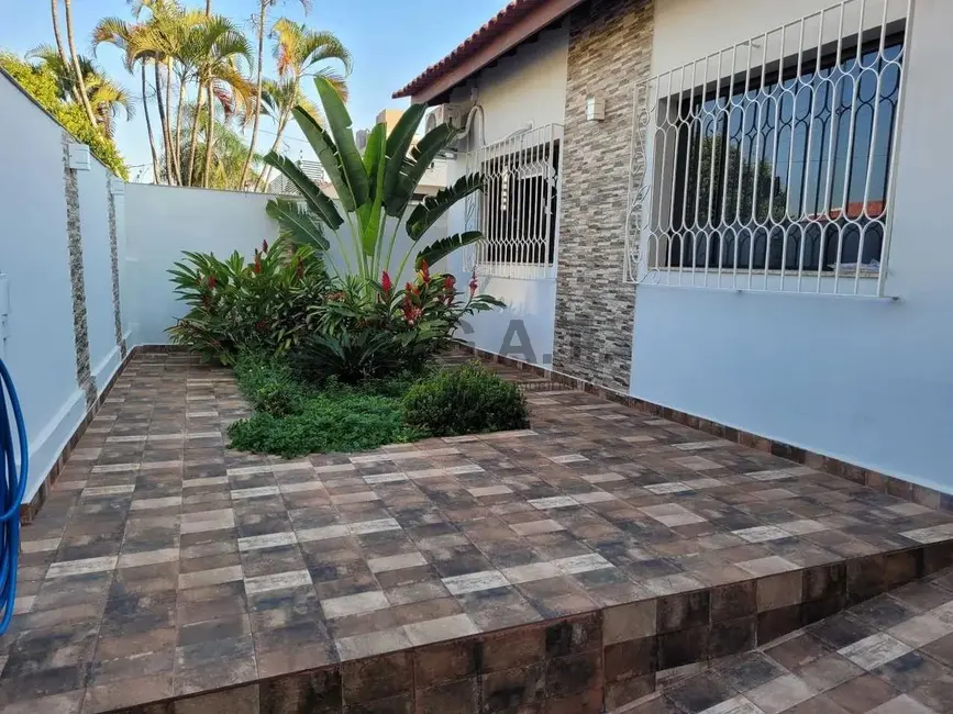 Casa com 3 quartos à venda, 200m2 em Vila Independência, Sorocaba - SP - imagem 1 Foto 1 de Casa com 3 quartos à venda, 200m2 em Vila Independência, Sorocaba - SP