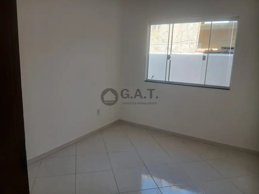 Casa com 3 quartos para alugar, 130m2 em Jardim Santo Amaro, Sorocaba - SP - imagem 6 Foto 6 de Casa com 3 quartos para alugar, 130m2 em Jardim Santo Amaro, Sorocaba - SP
