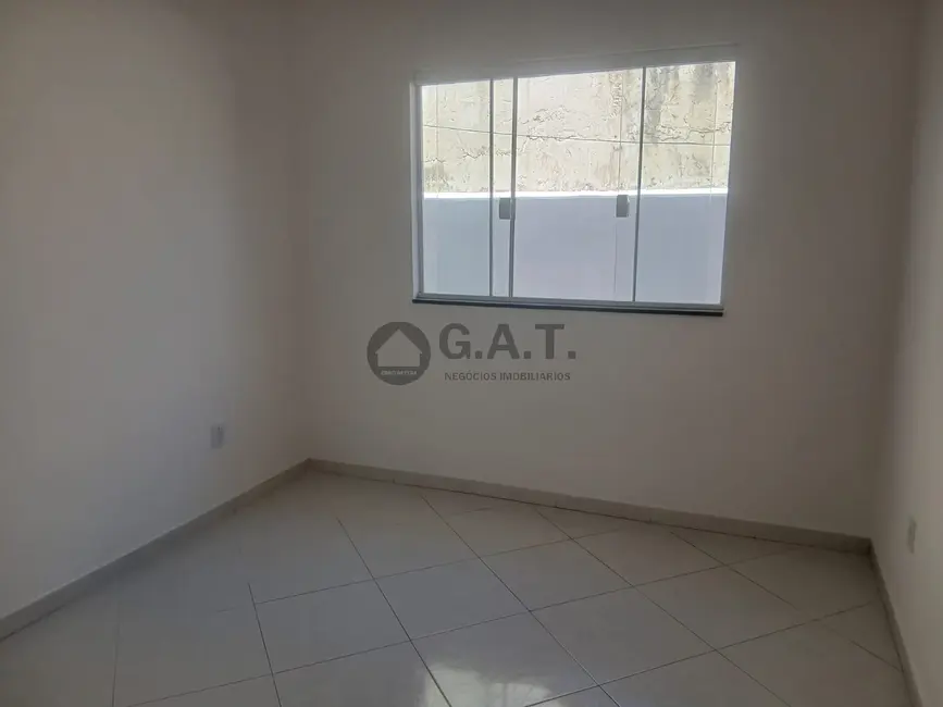 Casa com 3 quartos para alugar, 130m2 em Jardim Santo Amaro, Sorocaba - SP - imagem 4 Foto 4 de Casa com 3 quartos para alugar, 130m2 em Jardim Santo Amaro, Sorocaba - SP