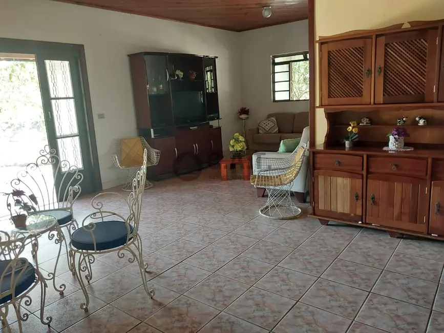 Chácara com 3 quartos à venda, 352m2 em Sorocaba - SP - imagem 5 Foto 5 de Chácara com 3 quartos à venda, 352m2 em Sorocaba - SP