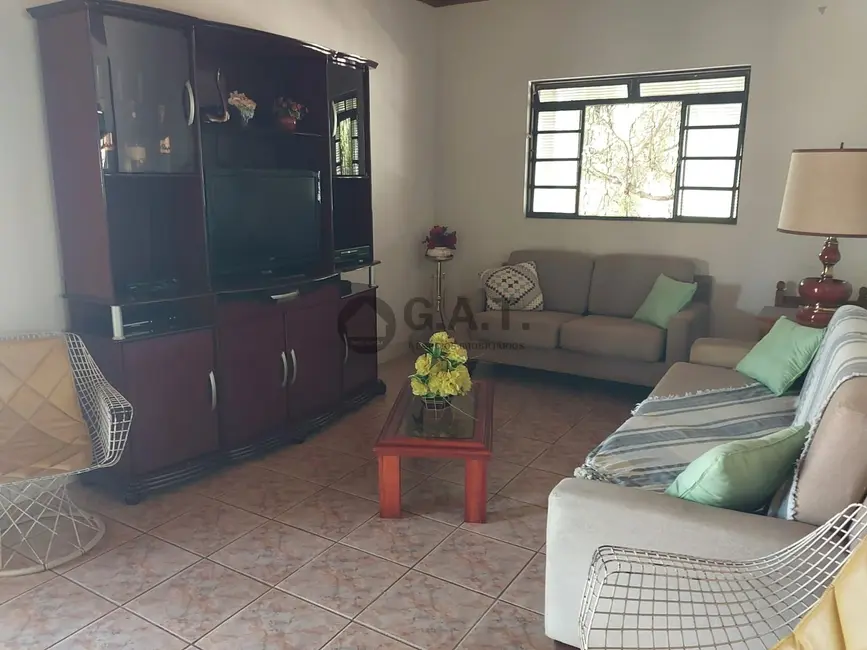 Chácara com 3 quartos à venda, 352m2 em Sorocaba - SP - imagem 4 Foto 4 de Chácara com 3 quartos à venda, 352m2 em Sorocaba - SP