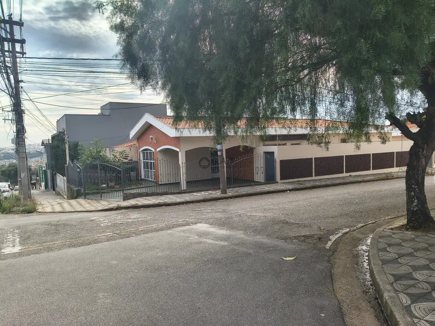 Foto 1 de Casa com 3 quartos para alugar, 240m2 em Jardim Vera Cruz, Sorocaba - SP