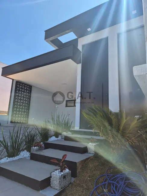 Foto 1 de Casa de Condomínio com 3 quartos à venda, 143m2 em Wanel Ville, Sorocaba - SP