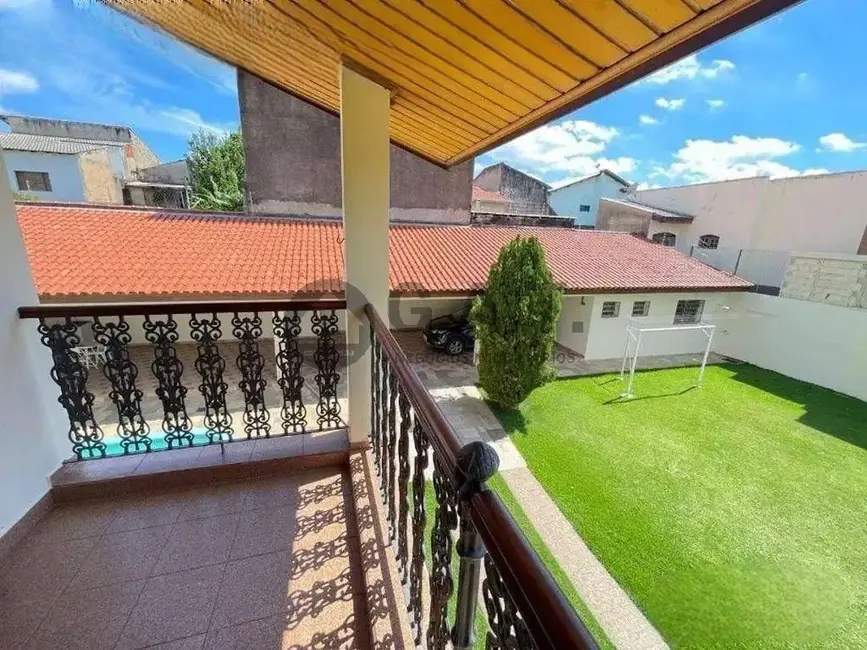 Casa com 4 quartos para alugar, 1800m2 em Jardim Leocádia, Sorocaba - SP - imagem 2 Foto 2 de Casa com 4 quartos para alugar, 1800m2 em Jardim Leocádia, Sorocaba - SP