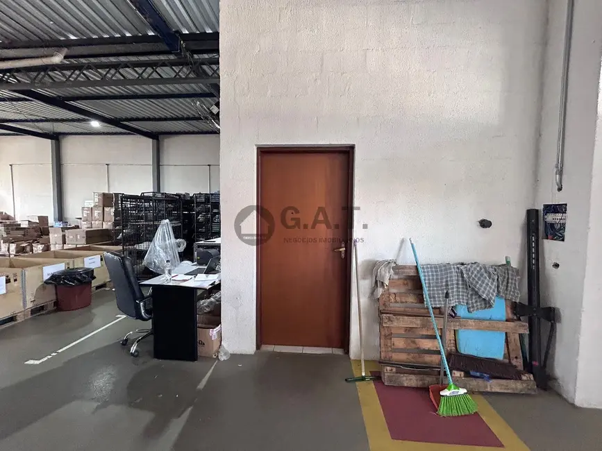 Armazém / Galpão para alugar, 360m2 em Jardim Santa Esmeralda, Sorocaba - SP - imagem 5 Foto 5 de Armazém / Galpão para alugar, 360m2 em Jardim Santa Esmeralda, Sorocaba - SP