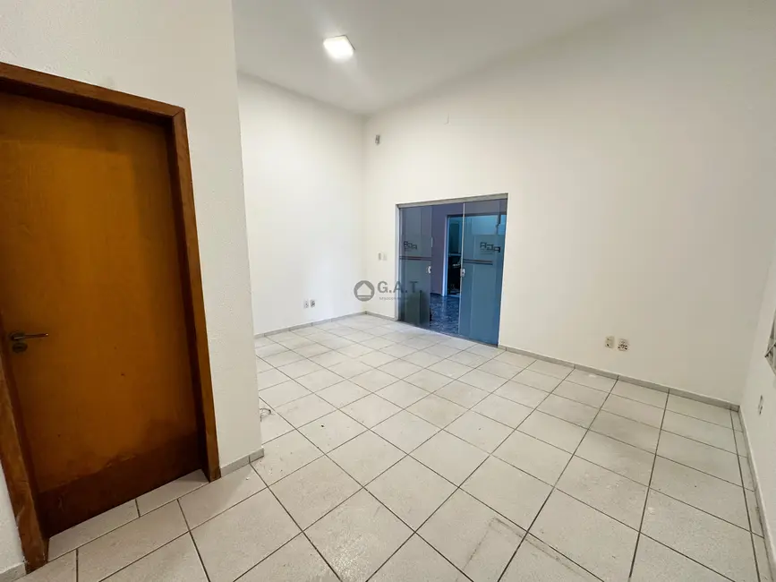 Foto 4 de Sala Comercial para alugar, 32m2 em Vila São Jorge, Sorocaba - SP