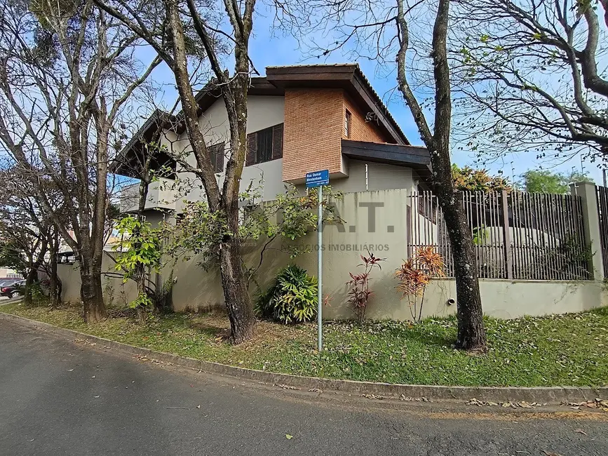 Casa com 3 quartos para alugar, 451m2 em Jardim Pires de Mello, Sorocaba - SP - imagem 4 Foto 4 de Casa com 3 quartos para alugar, 451m2 em Jardim Pires de Mello, Sorocaba - SP