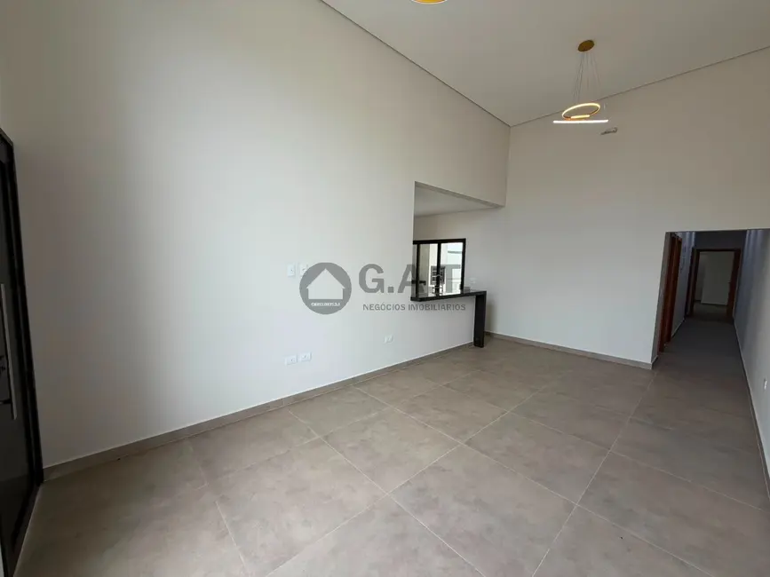 Casa de Condomínio com 3 quartos à venda, 134m2 em Wanel Ville, Sorocaba - SP - imagem 3 Foto 3 de Casa de Condomínio com 3 quartos à venda, 134m2 em Wanel Ville, Sorocaba - SP