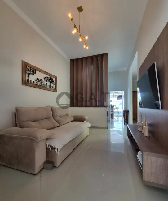 Foto 2 de Casa de Condomínio com 3 quartos à venda, 110m2 em Horto Florestal, Sorocaba - SP