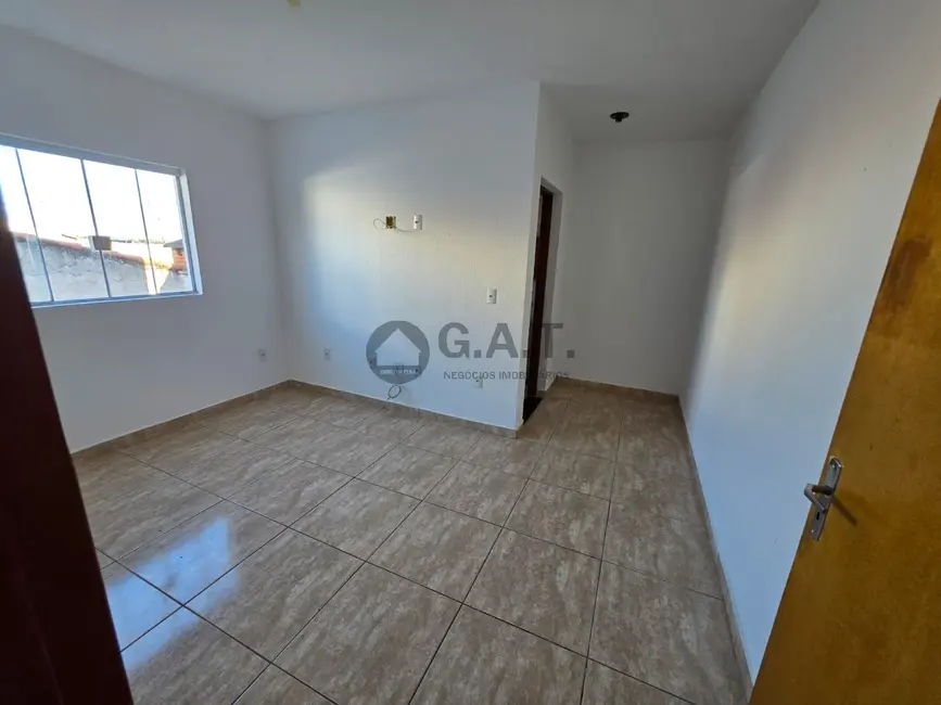 Foto 3 de Casa com 3 quartos para alugar, 90m2 em Jardim Santa Bárbara, Sorocaba - SP