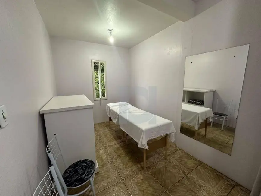 Casa com 3 quartos à venda, 194m2 em Centro, Portao - RS - imagem 8 Foto 8 de Casa com 3 quartos à venda, 194m2 em Centro, Portao - RS