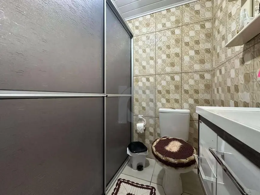Casa com 3 quartos à venda, 194m2 em Centro, Portao - RS - imagem 6 Foto 6 de Casa com 3 quartos à venda, 194m2 em Centro, Portao - RS