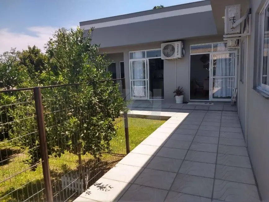 Foto 1 de Casa com 2 quartos à venda, 360m2 em Feitoria, Sao Leopoldo - RS