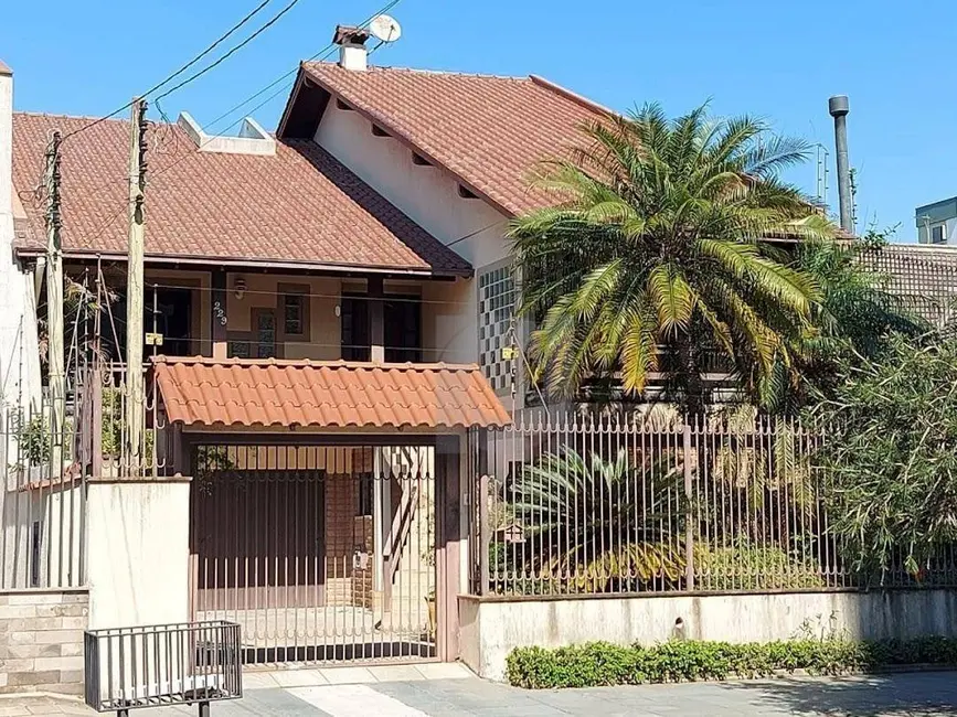 Foto 1 de Casa com 3 quartos à venda, 421m2 em Centro, Esteio - RS