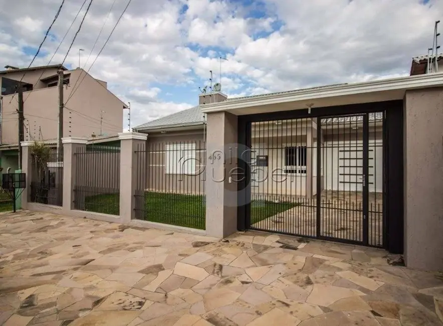 Casa com 3 quartos à venda, 360m2 em Centro, Portao - RS - imagem 5 Foto 5 de Casa com 3 quartos à venda, 360m2 em Centro, Portao - RS