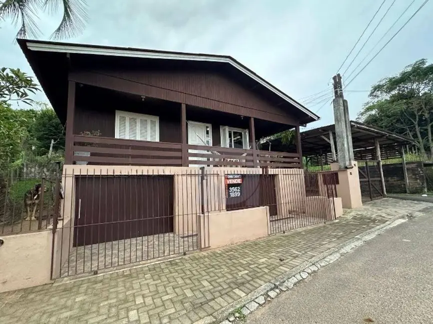 Casa com 3 quartos à venda, 746m2 em Portao - RS - imagem 1 Foto 1 de Casa com 3 quartos à venda, 746m2 em Portao - RS
