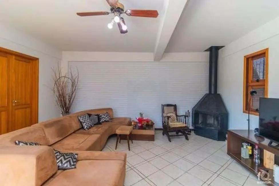 Casa com 4 quartos à venda e para alugar, 465m2 em Cristo Rei, Sao Leopoldo - RS - imagem 9 Foto 9 de Casa com 4 quartos à venda e para alugar, 465m2 em Cristo Rei, Sao Leopoldo - RS