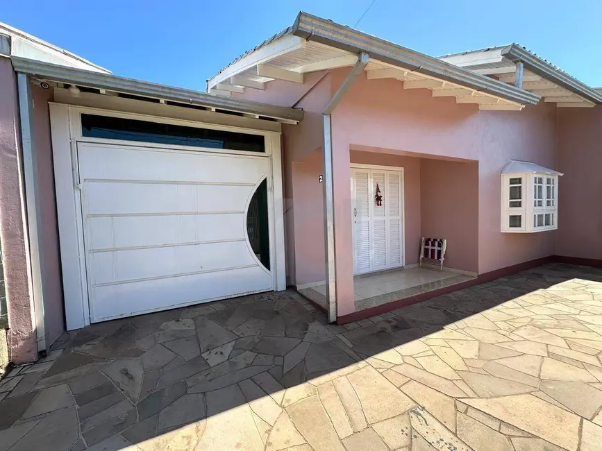 Foto 1 de Casa com 2 quartos à venda, 140m2 em Portao - RS