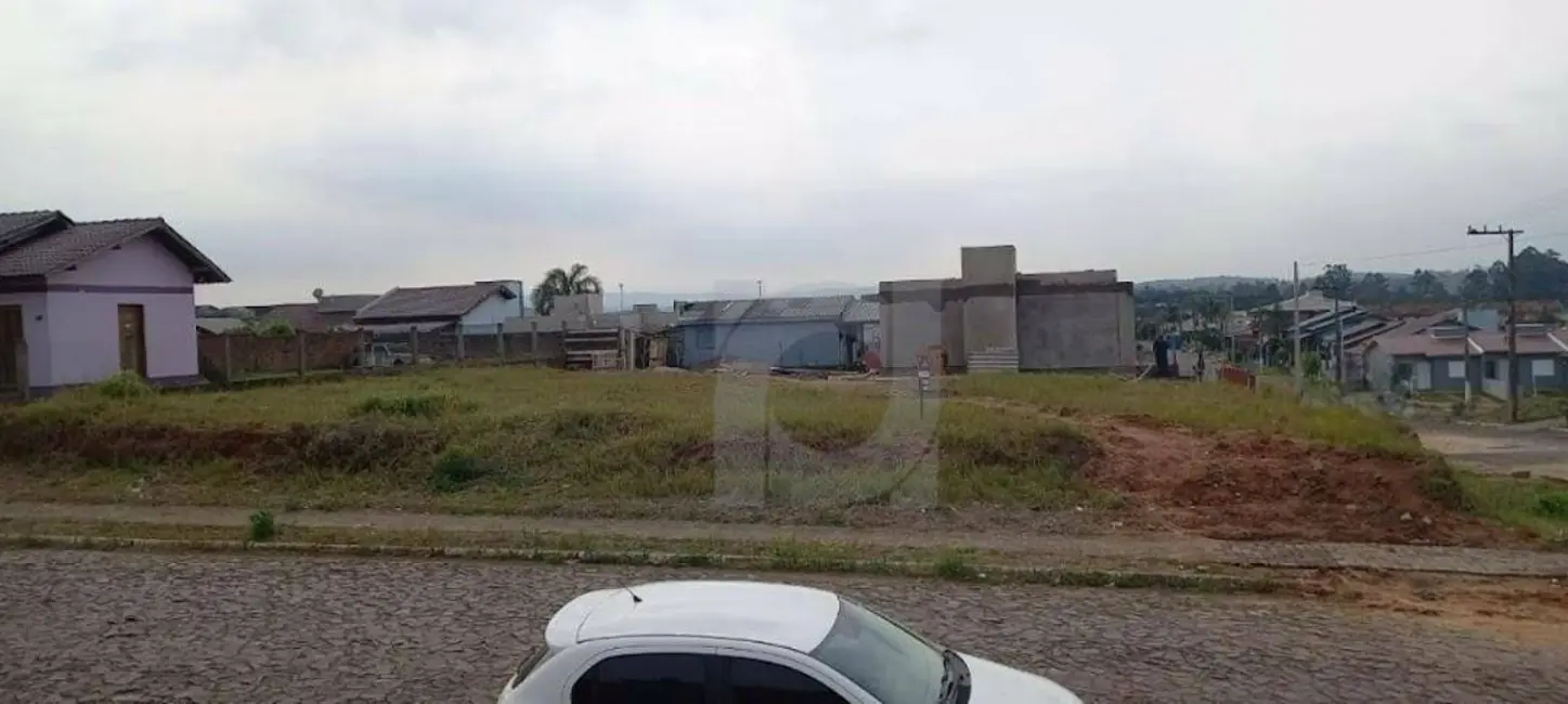 Foto 1 de Terreno / Lote à venda, 405m2 em Portao - RS
