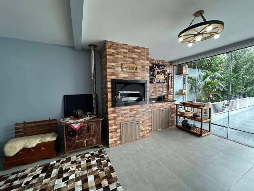 Casa com 3 quartos à venda, 429m2 em Portao - RS - imagem 9 Foto 9 de Casa com 3 quartos à venda, 429m2 em Portao - RS