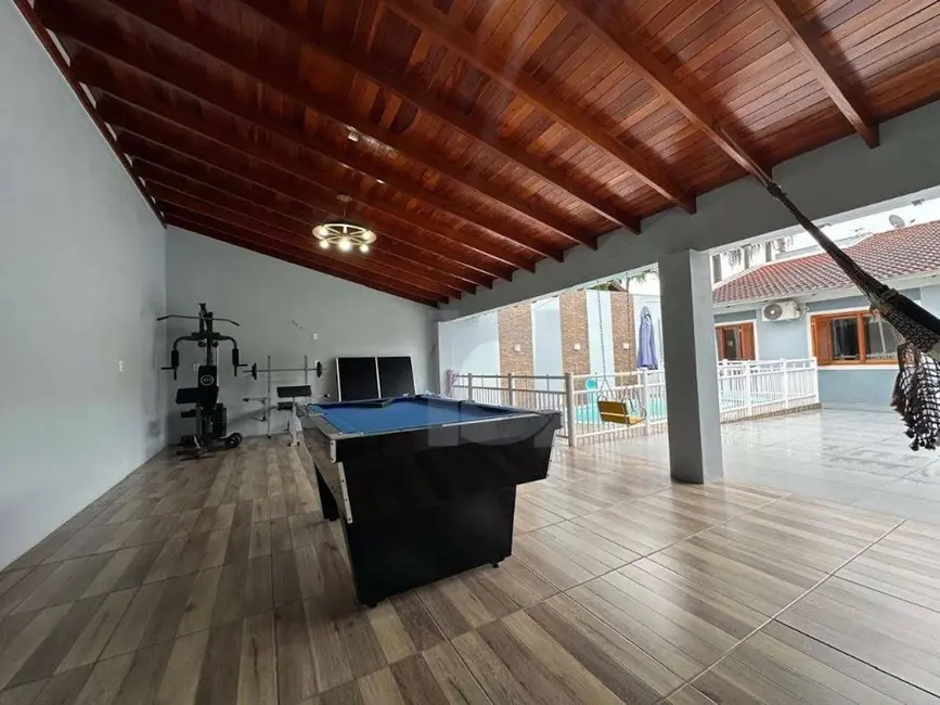 Casa com 3 quartos à venda, 429m2 em Portao - RS - imagem 8 Foto 8 de Casa com 3 quartos à venda, 429m2 em Portao - RS