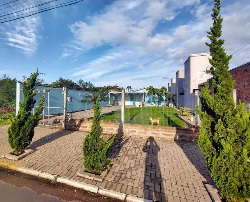 Foto 2 de Casa com 2 quartos à venda, 330m2 em Portao - RS