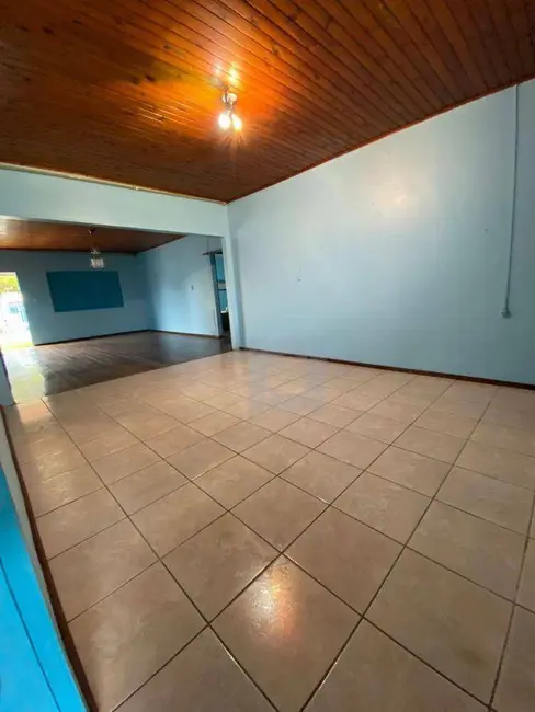 Casa com 3 quartos à venda, 411m2 em Centro, Portao - RS - imagem 4 Foto 4 de Casa com 3 quartos à venda, 411m2 em Centro, Portao - RS