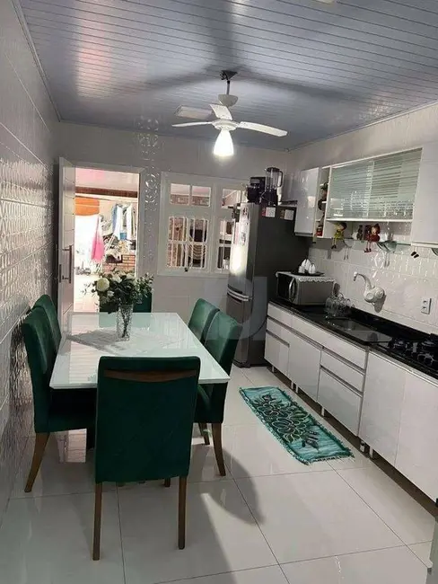 Casa com 2 quartos à venda, 180m2 em Portao - RS - imagem 3 Foto 3 de Casa com 2 quartos à venda, 180m2 em Portao - RS