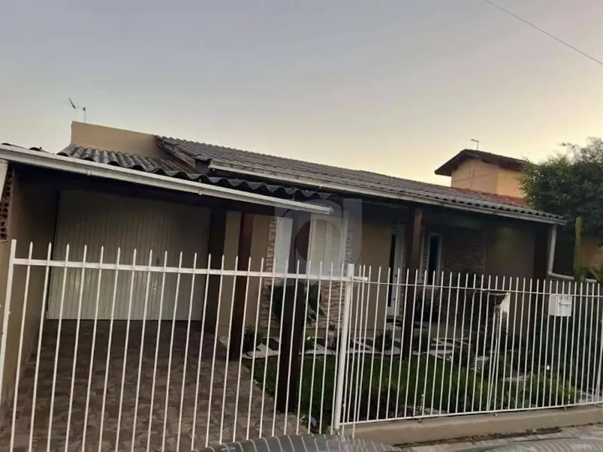 Foto 1 de Casa com 2 quartos à venda, 180m2 em Portao - RS